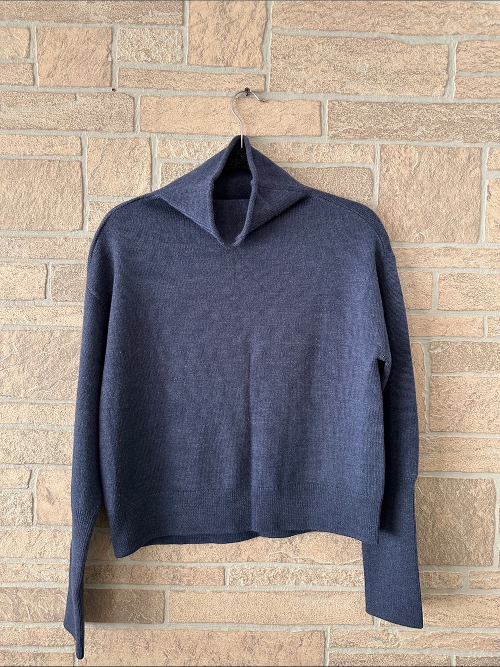 Wilfred Cyprie Merino Wool Mock Neck Sweater in Blue S Staple
